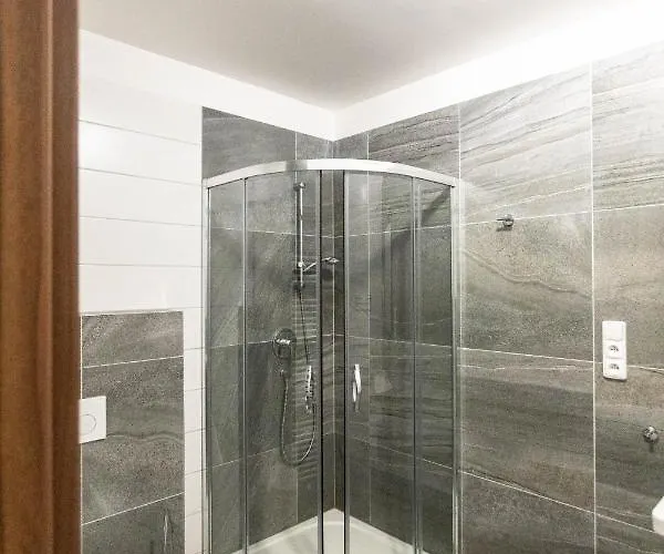 Kralovske Lazne 게스트하우스 4*